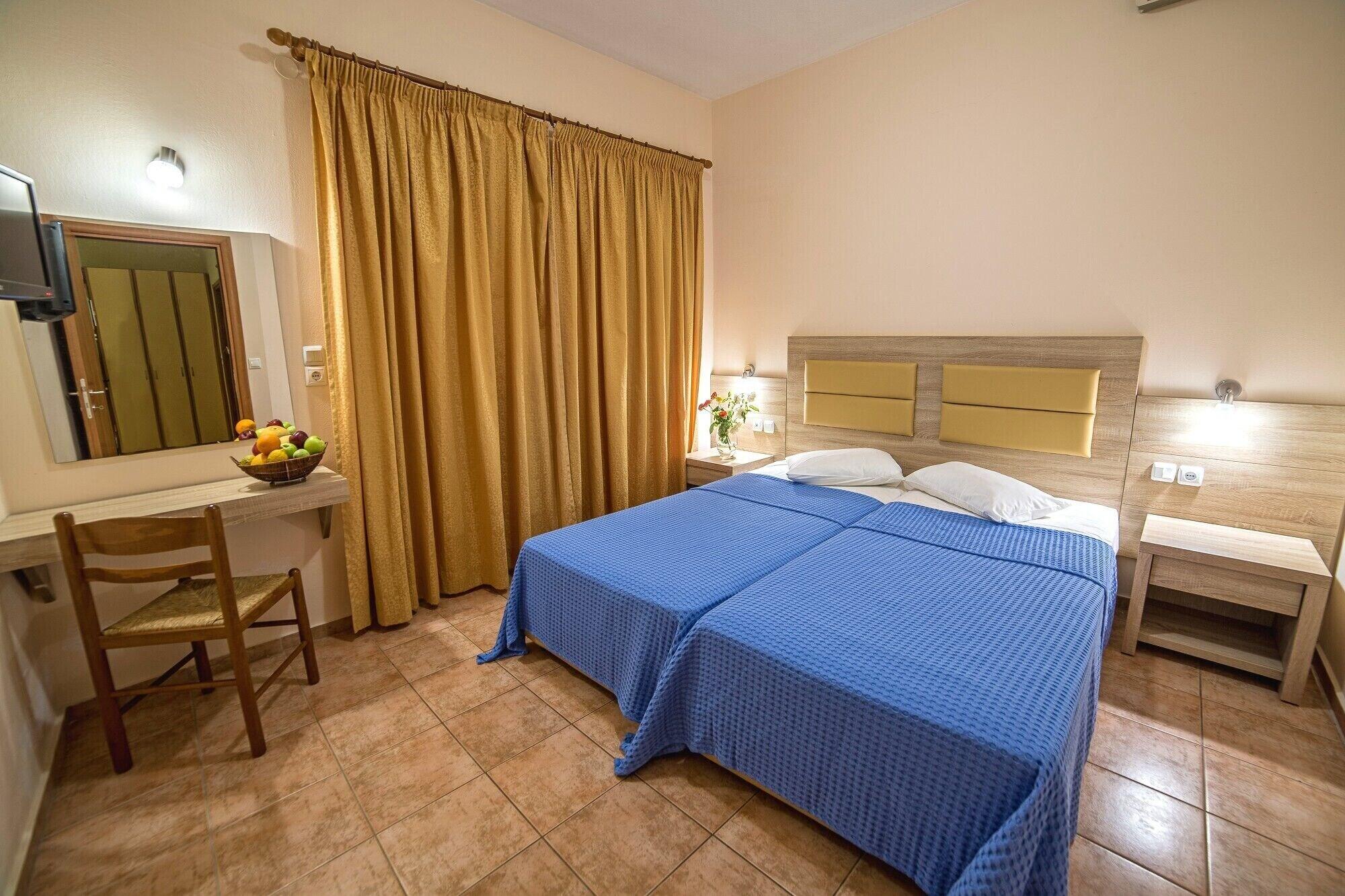 Blue Aegean Hotel & Suites Gouves Exterior photo