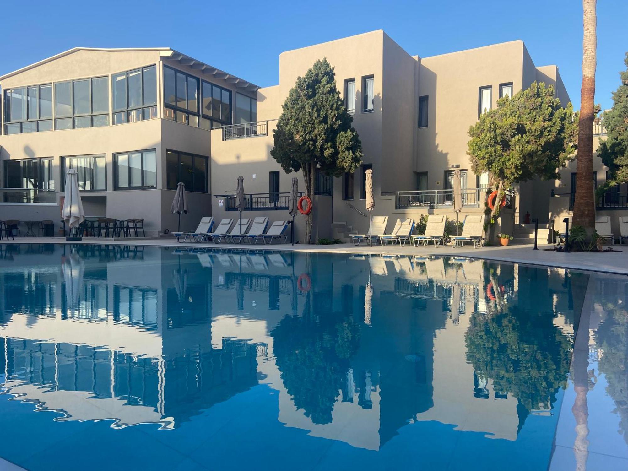 Blue Aegean Hotel & Suites Gouves Exterior photo